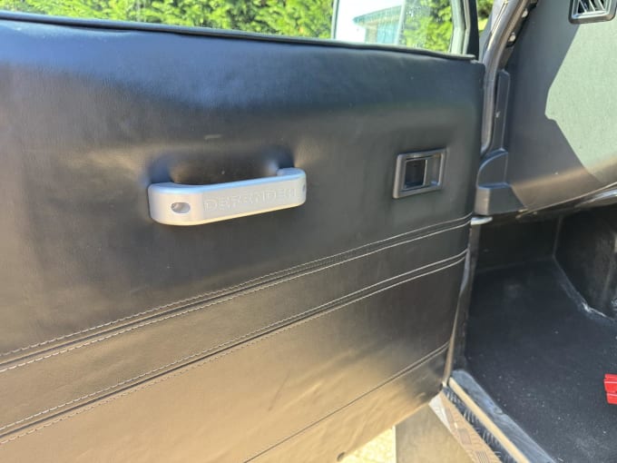 2010 Land Rover Defender 90