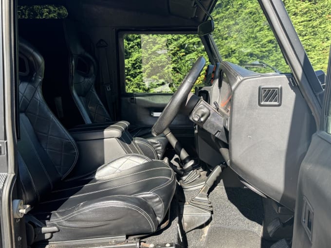 2010 Land Rover Defender 90