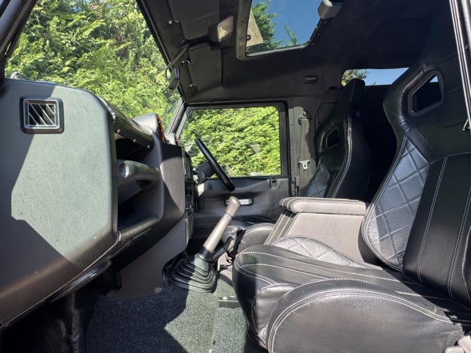 2010 Land Rover Defender 90