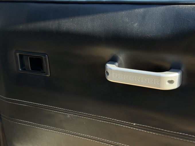 2010 Land Rover Defender 90