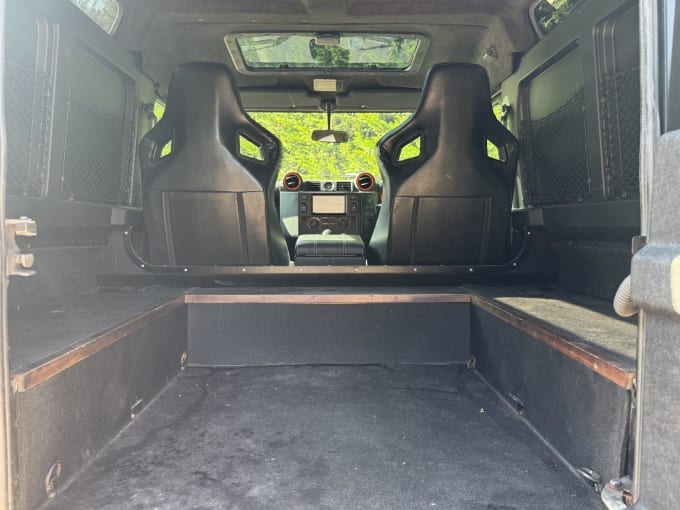 2010 Land Rover Defender 90