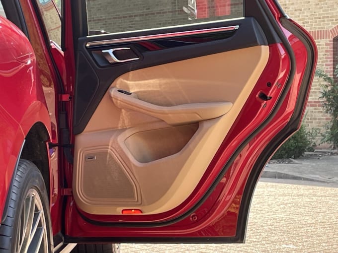 2019 Porsche Macan