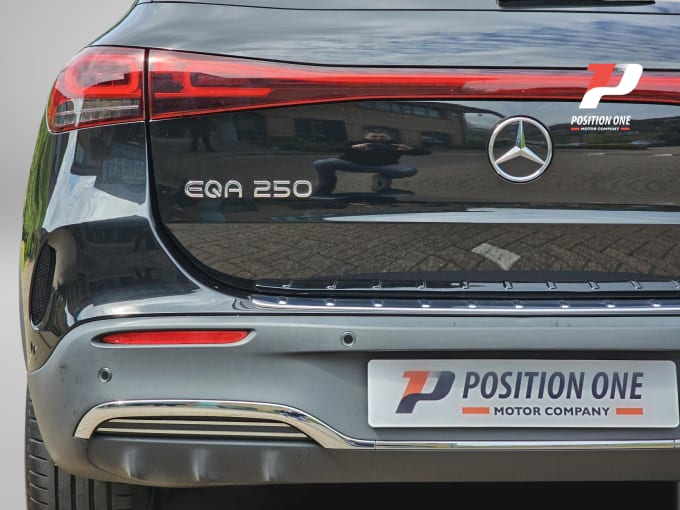 2022 Mercedes-benz Eqa