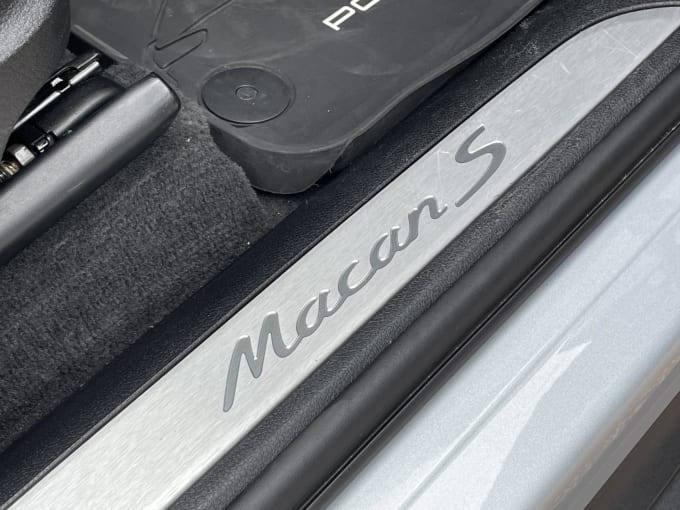 2018 Porsche Macan