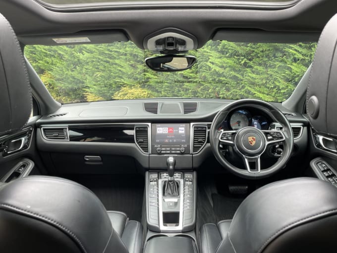 2018 Porsche Macan