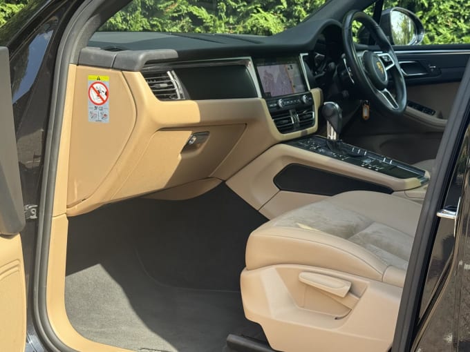 2020 Porsche Macan