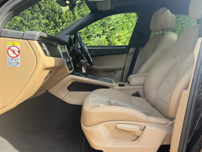 2020 Porsche Macan