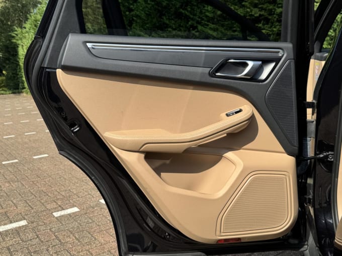 2020 Porsche Macan