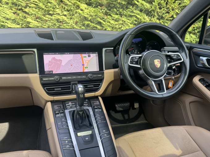 2020 Porsche Macan
