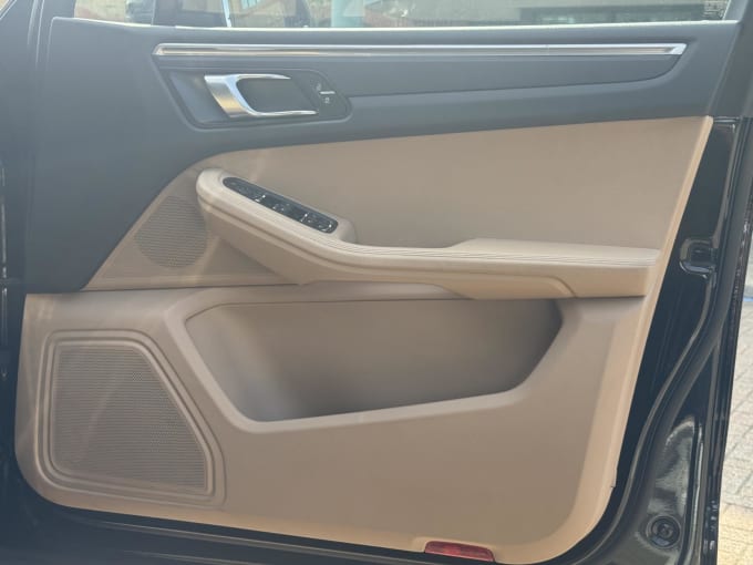 2020 Porsche Macan
