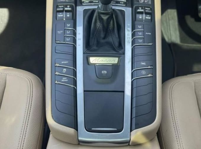 2020 Porsche Macan