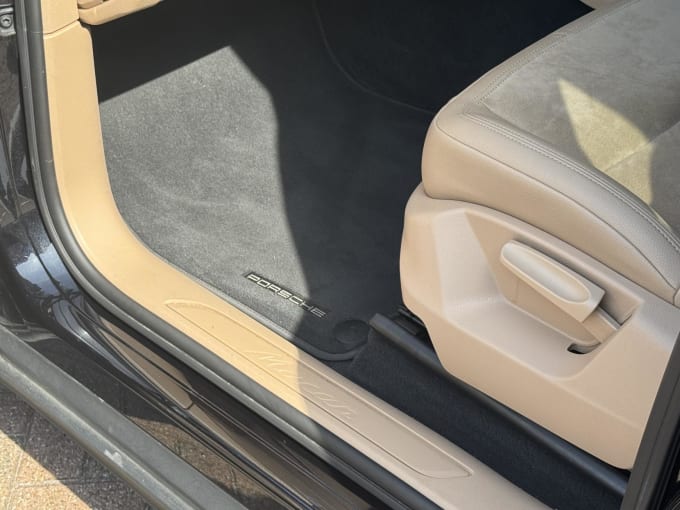 2020 Porsche Macan