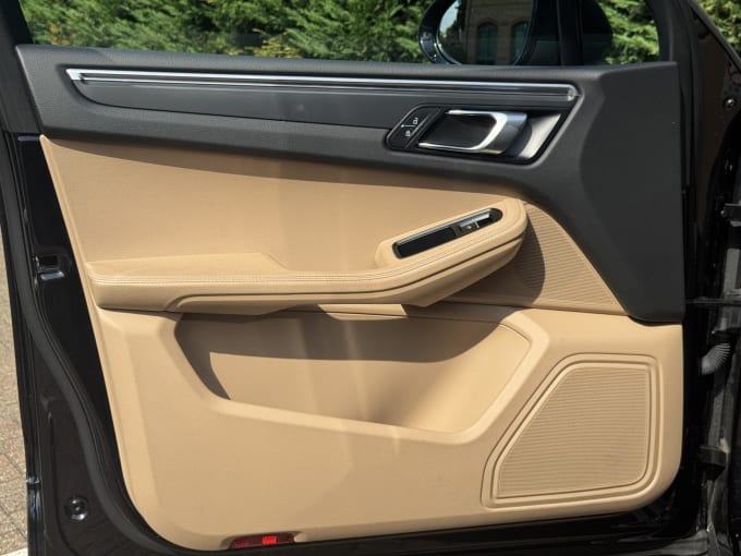 2020 Porsche Macan