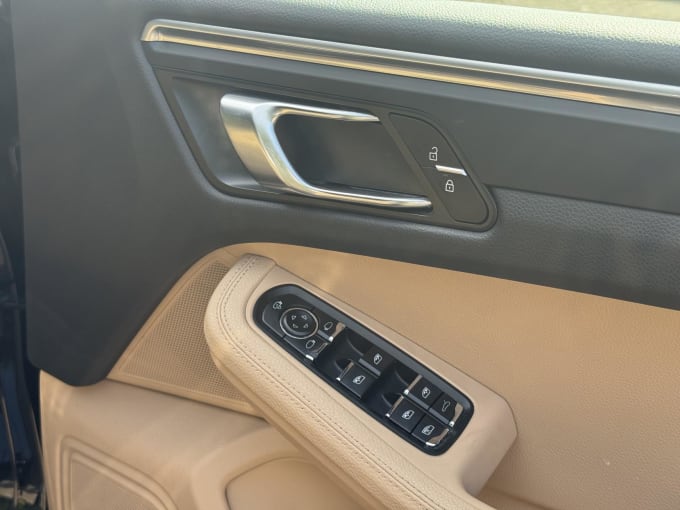 2020 Porsche Macan