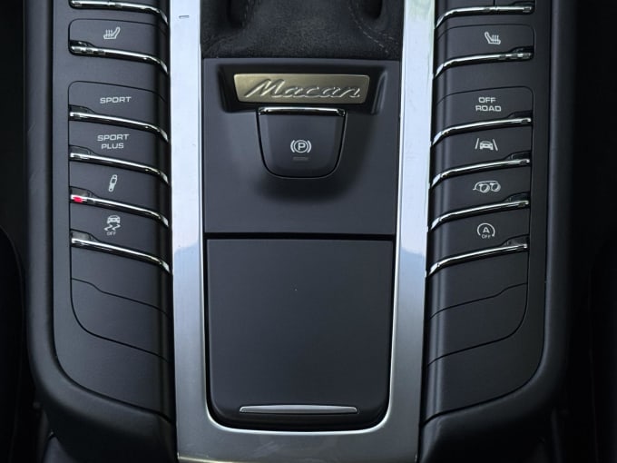 2018 Porsche Macan
