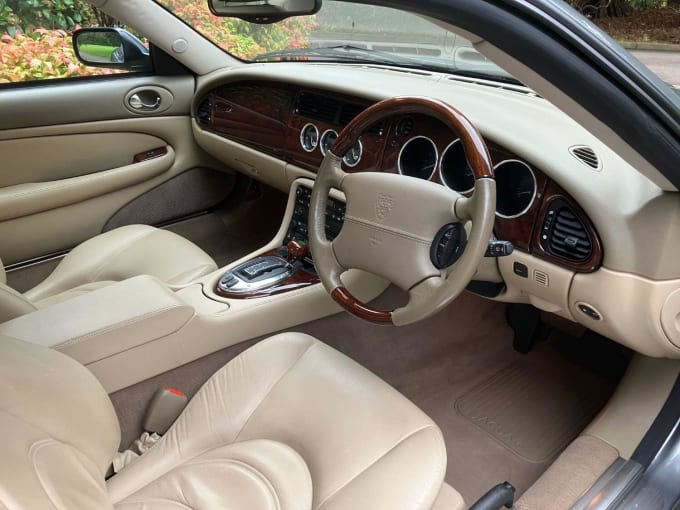 2005 Jaguar Xk8