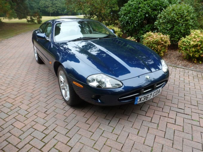 2000 Jaguar Xk8