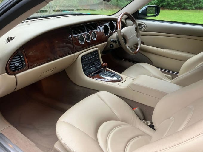 2005 Jaguar Xk8