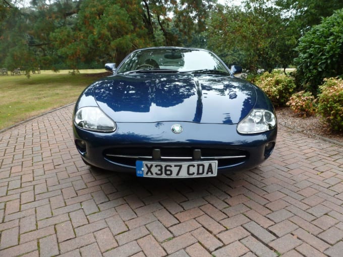 2000 Jaguar Xk8