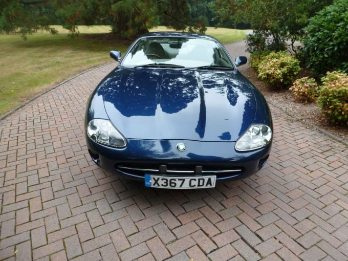 2000 Jaguar Xk8