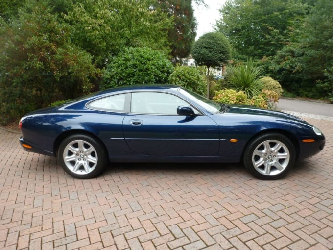 2000 Jaguar Xk8