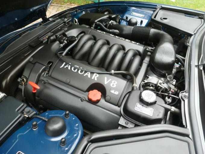2000 Jaguar Xk8