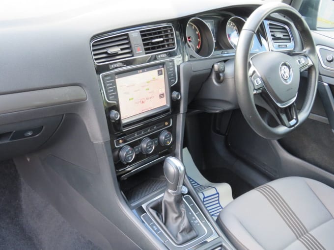 2024 Volkswagen Golf