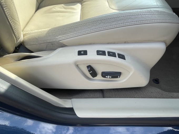 2025 Volvo V60