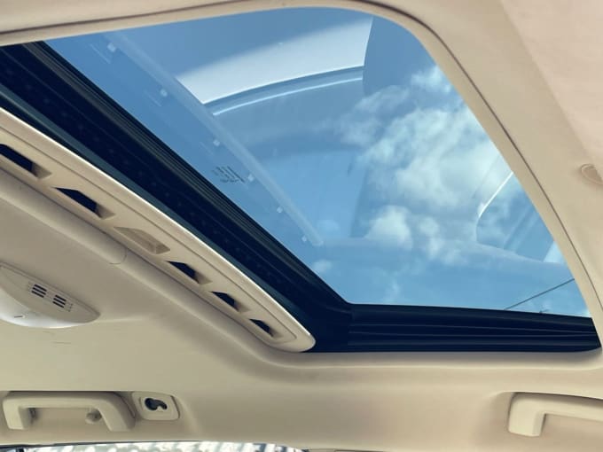 2025 Volvo V60