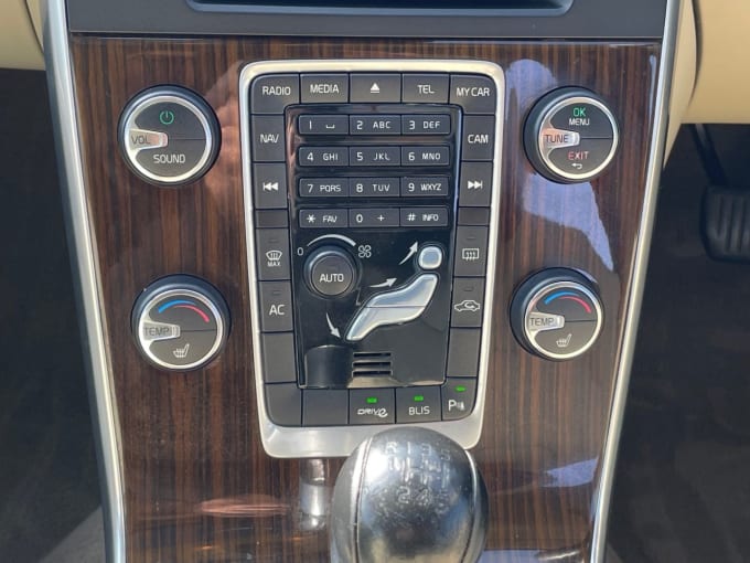 2025 Volvo V60