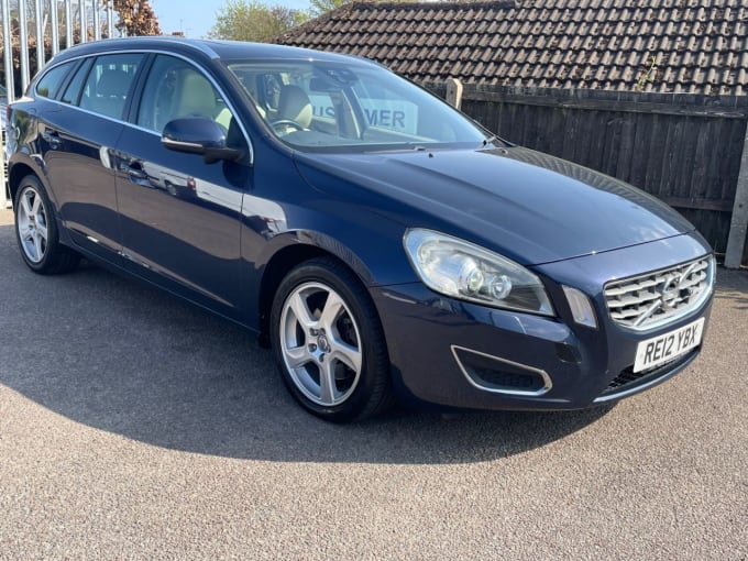 2025 Volvo V60