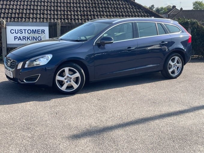 2025 Volvo V60