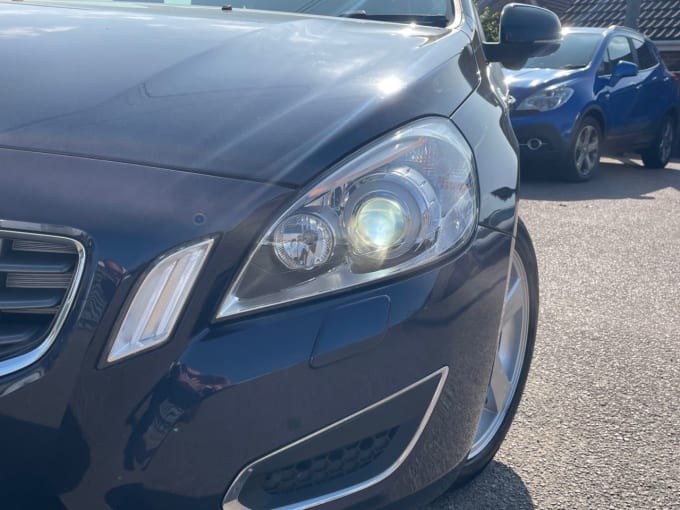 2025 Volvo V60