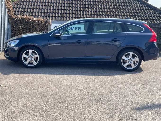 2025 Volvo V60