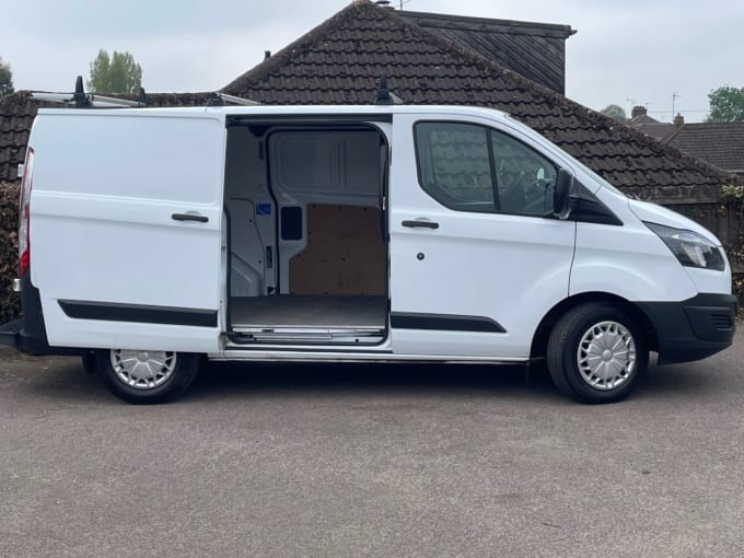 2025 Ford Transit Custom