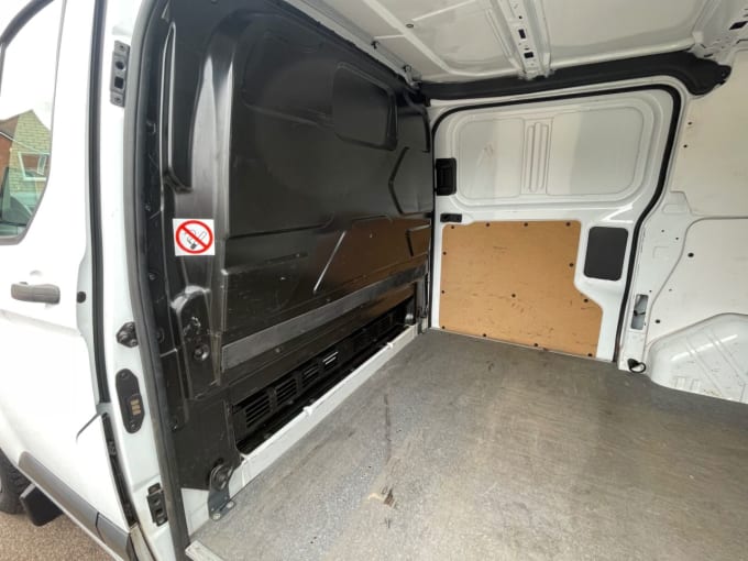 2025 Ford Transit Custom