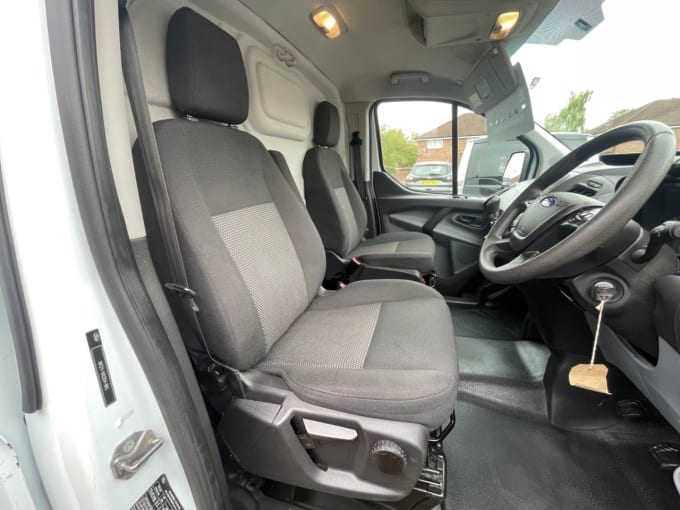 2025 Ford Transit Custom