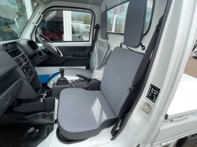 2025 Suzuki Carry