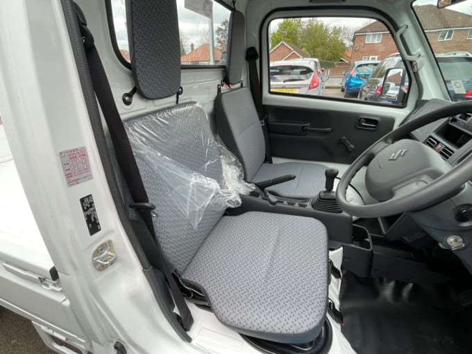 2025 Suzuki Carry