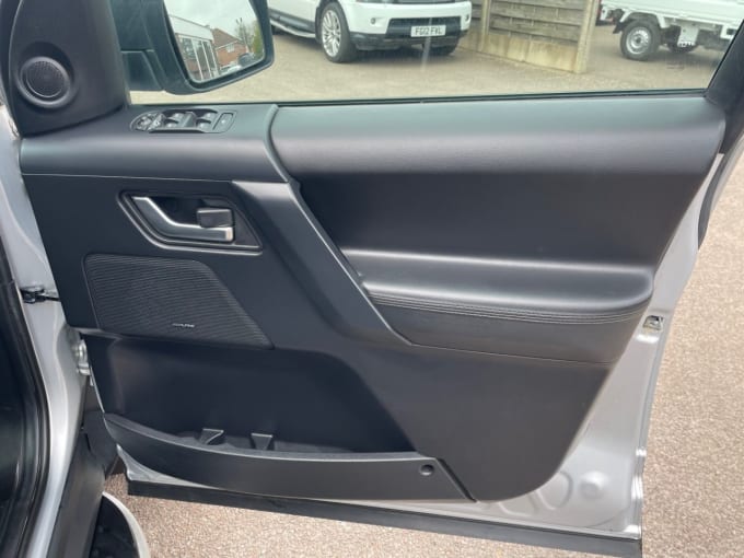 2025 Land Rover Freelander 2
