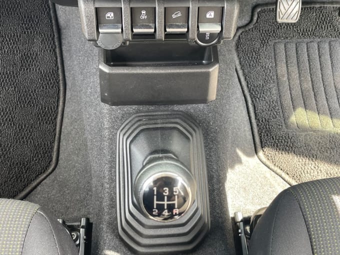 2025 Suzuki Jimny