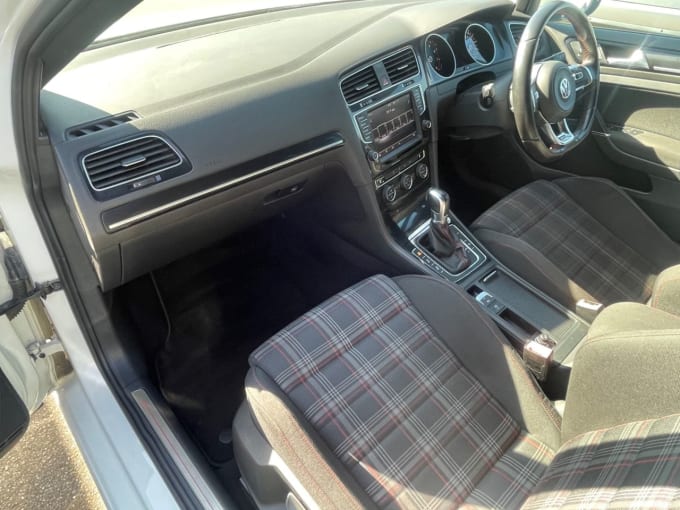2025 Volkswagen Golf
