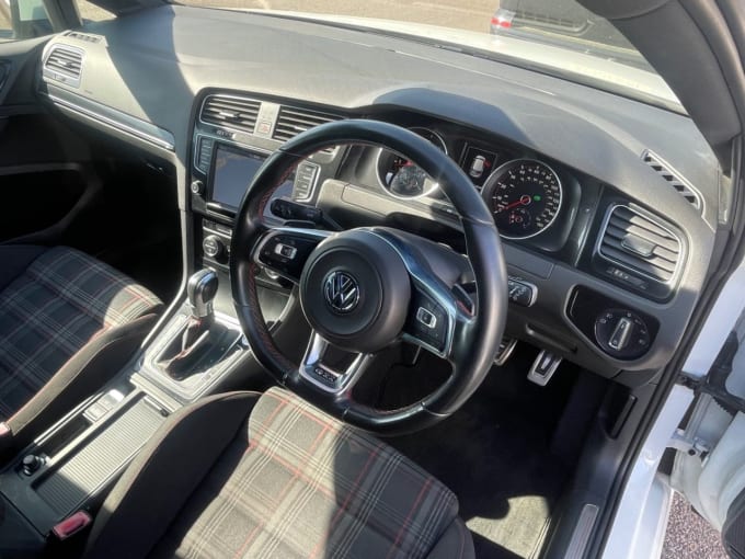 2025 Volkswagen Golf