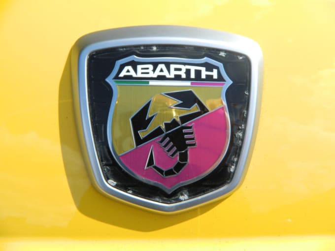 2025 Abarth 595