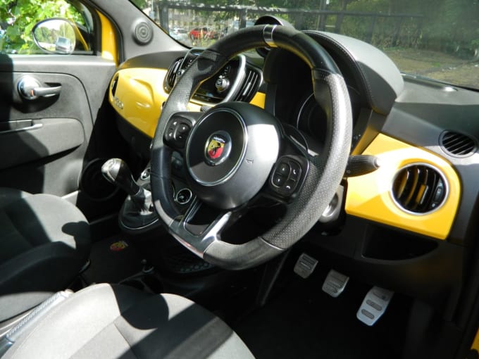 2025 Abarth 595
