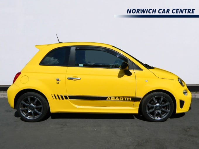 2025 Abarth 595