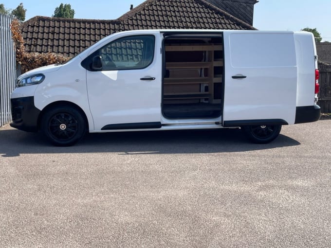 2025 Vauxhall Vivaro