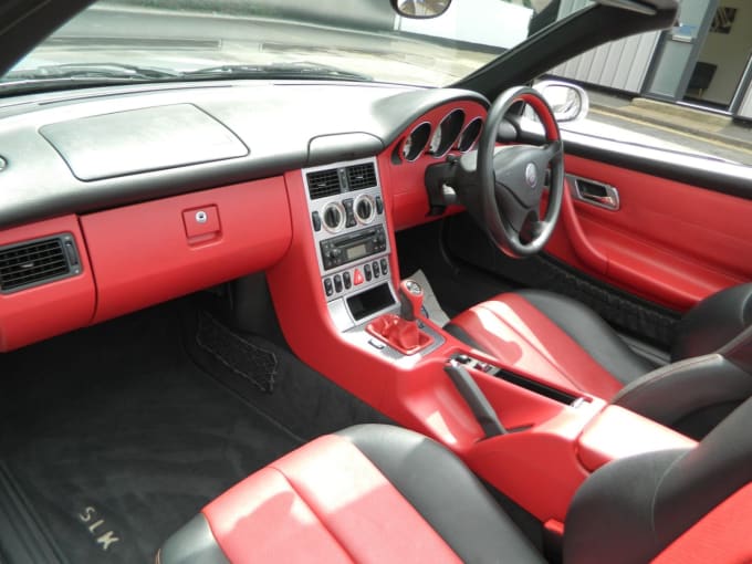 2025 Mercedes-benz Slk