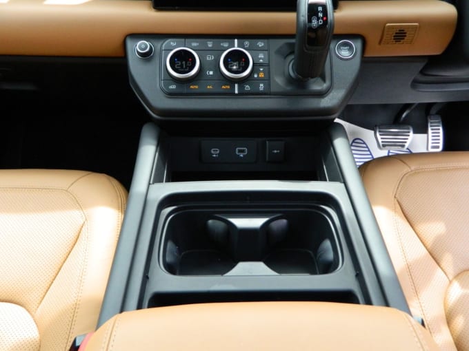 2025 Land Rover Defender