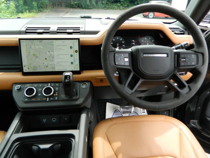 2025 Land Rover Defender